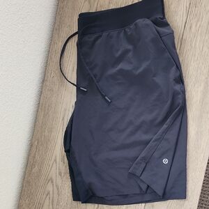 lululemon athletica Dark Gray-Black Men's Athletic Shorts XXL. Like New.